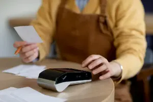 О выдаче кассовых чеков: новые разъяснения от ФНС России